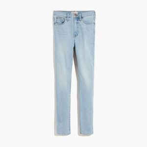 Madewell 11" High-Rise Roadtripper Authentic Jeans in Meade Wash